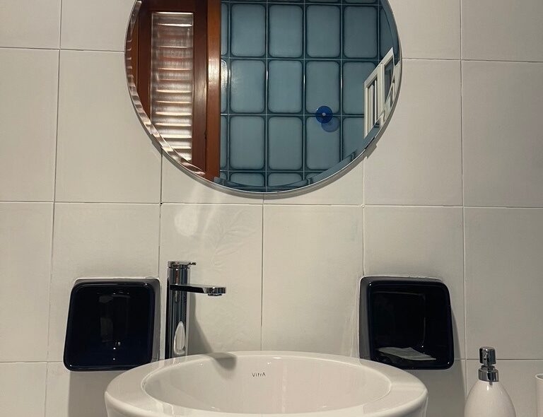 camera_02_b